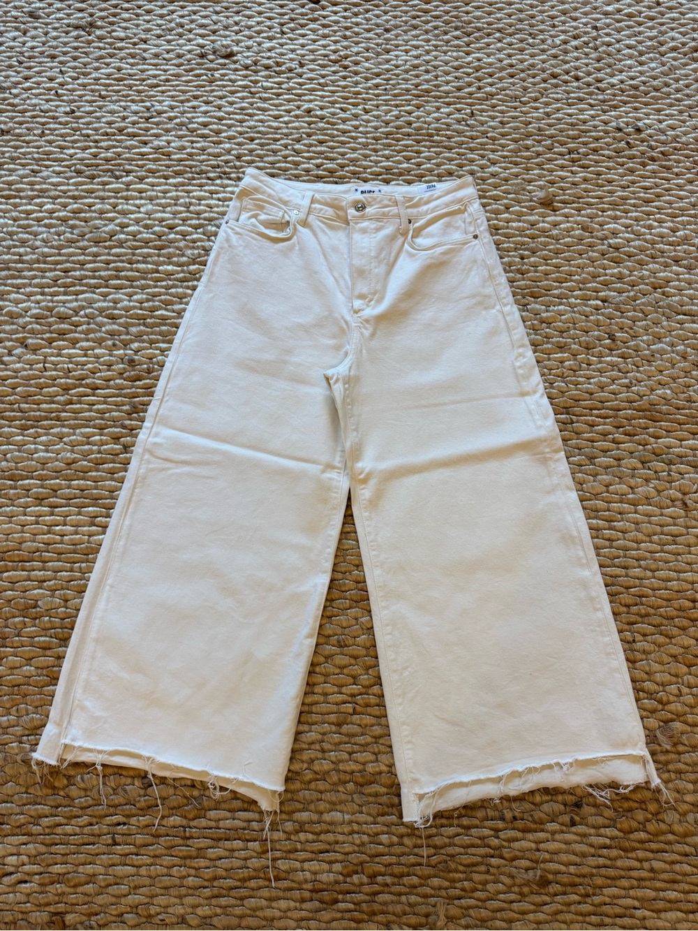 PAIGE Frankie Jeans in Ivory (Desert Dune) size 31